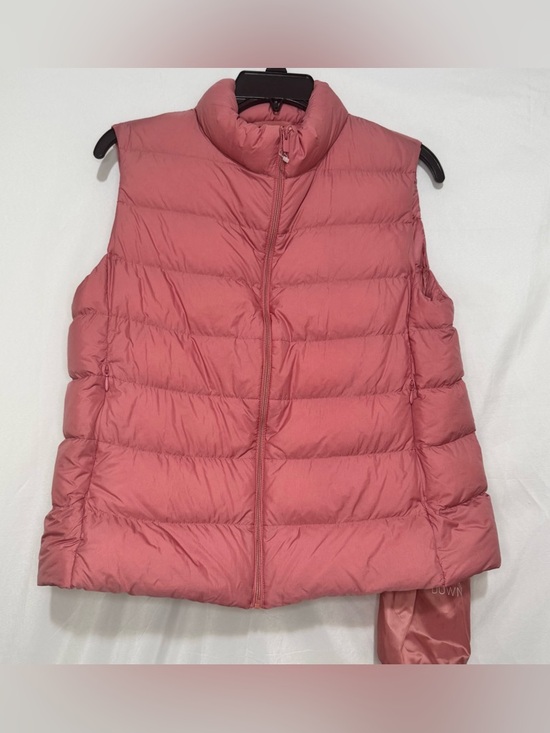 Uniqlo Jackets & Blazers - UNIQLO Ultra Light Down Vest Size M